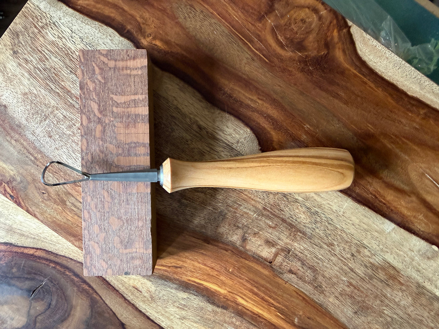 Asymmetrical Loop Trimmer